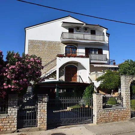 Apartment 4299d